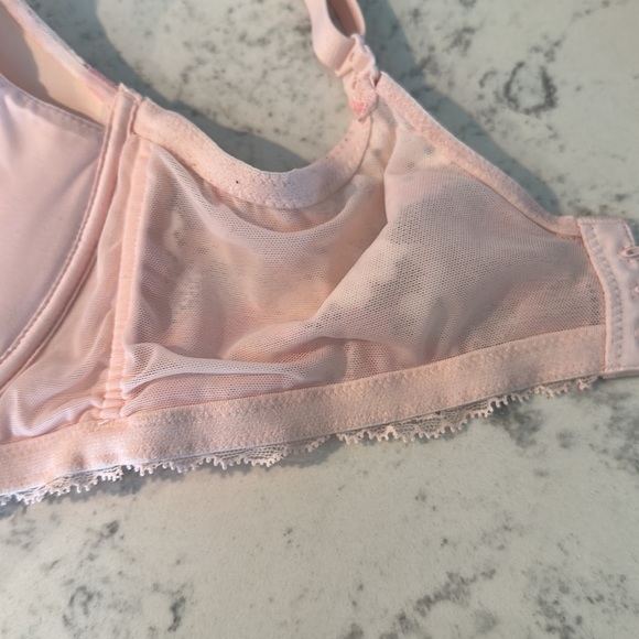 Victoria’s Secret-Body by Victoria nursing bra no wire Pink Lace 36DDD EUC - Picture 8 of 14